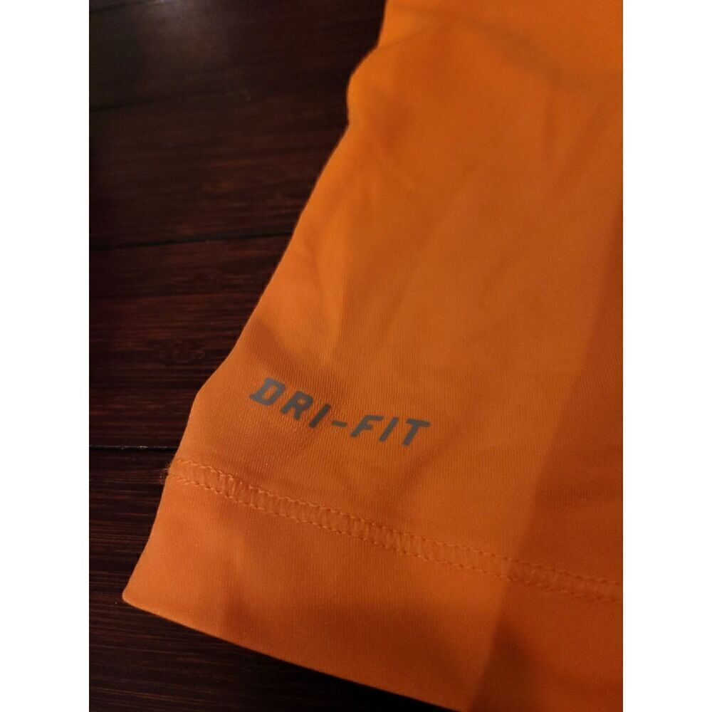 Nike Dri-Fit Tank Medium - Picture 5 of 6